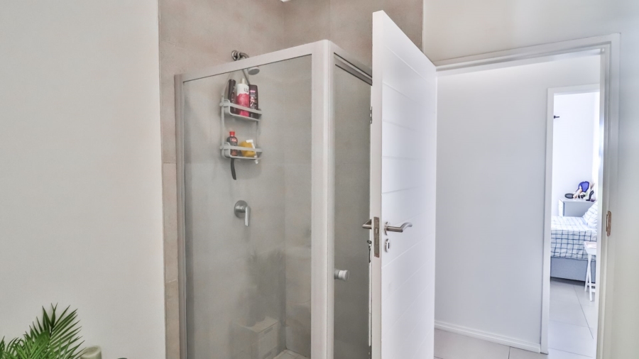 1 Bedroom Property for Sale in Erand Gardens Gauteng