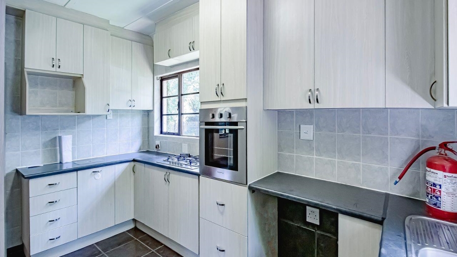 5 Bedroom Property for Sale in Colbyn Gauteng