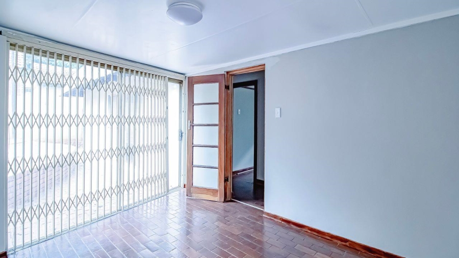 5 Bedroom Property for Sale in Colbyn Gauteng