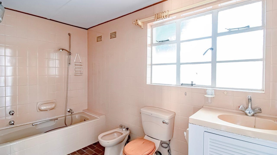 5 Bedroom Property for Sale in Colbyn Gauteng