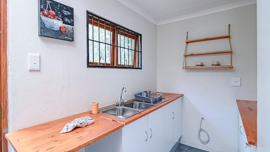 5 Bedroom Property for Sale in Colbyn Gauteng