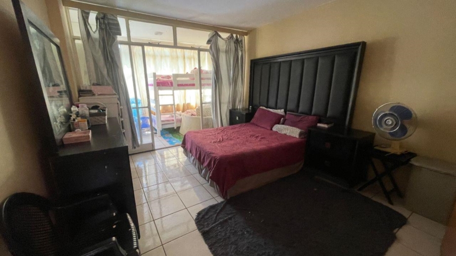 2 Bedroom Property for Sale in Muckleneuk Gauteng