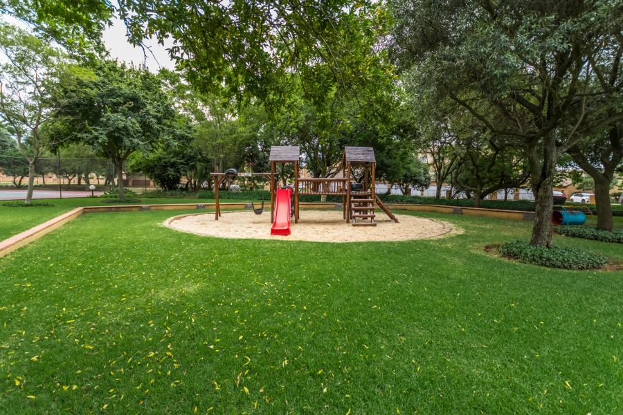 2 Bedroom Property for Sale in Eco Park Gauteng