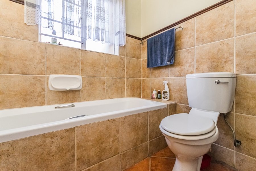 2 Bedroom Property for Sale in Eco Park Gauteng