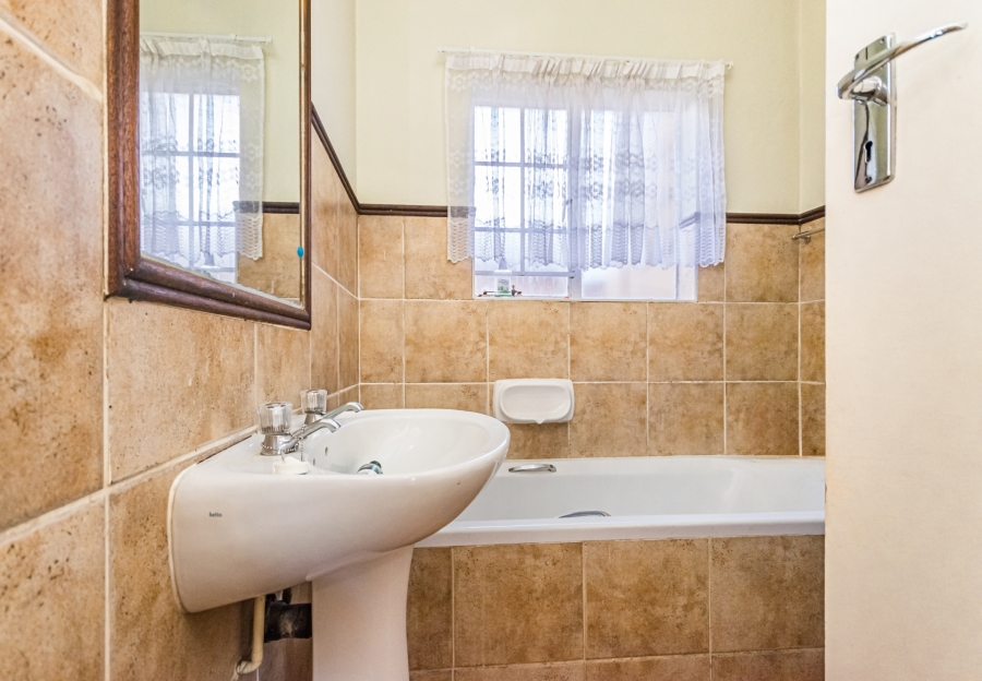 2 Bedroom Property for Sale in Eco Park Gauteng