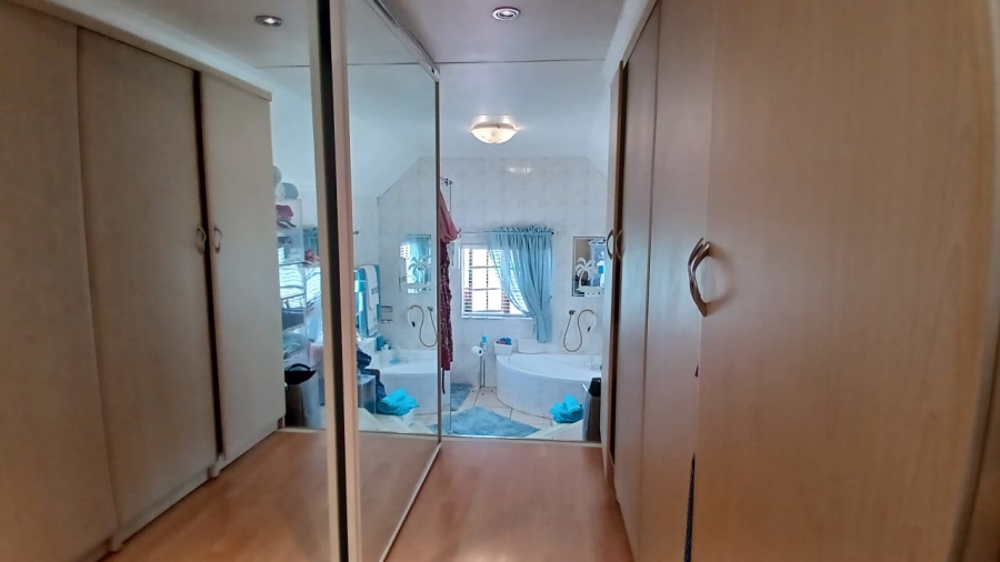 5 Bedroom Property for Sale in Vaalview Gauteng
