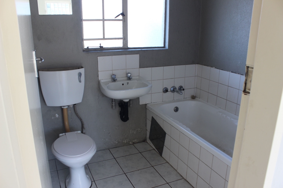 2 Bedroom Property for Sale in Glen Marais Gauteng