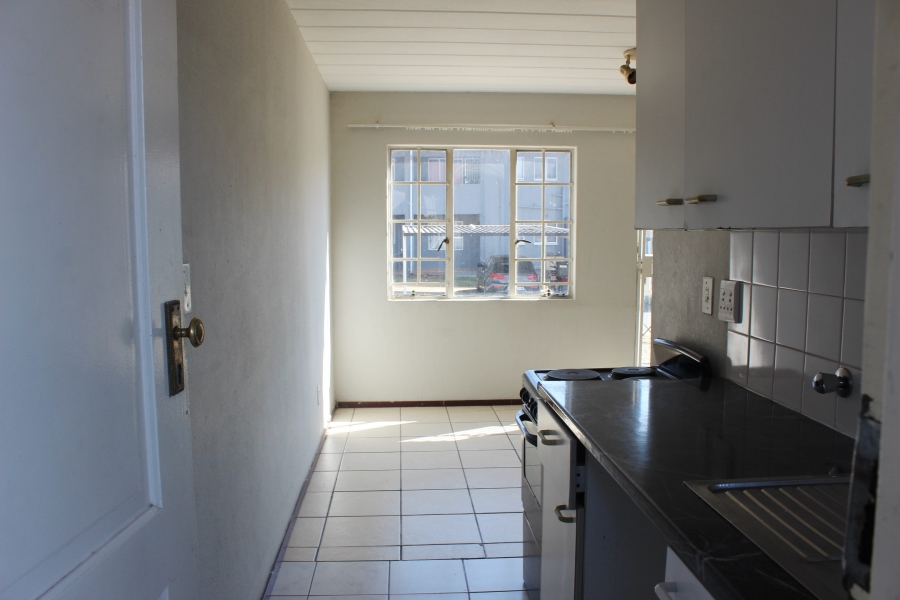 2 Bedroom Property for Sale in Glen Marais Gauteng
