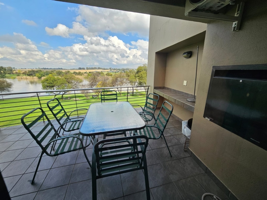 2 Bedroom Property for Sale in Vanderbijlpark SW 5 Gauteng