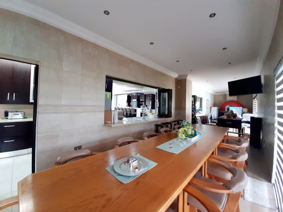 6 Bedroom Property for Sale in Lochvaal Gauteng