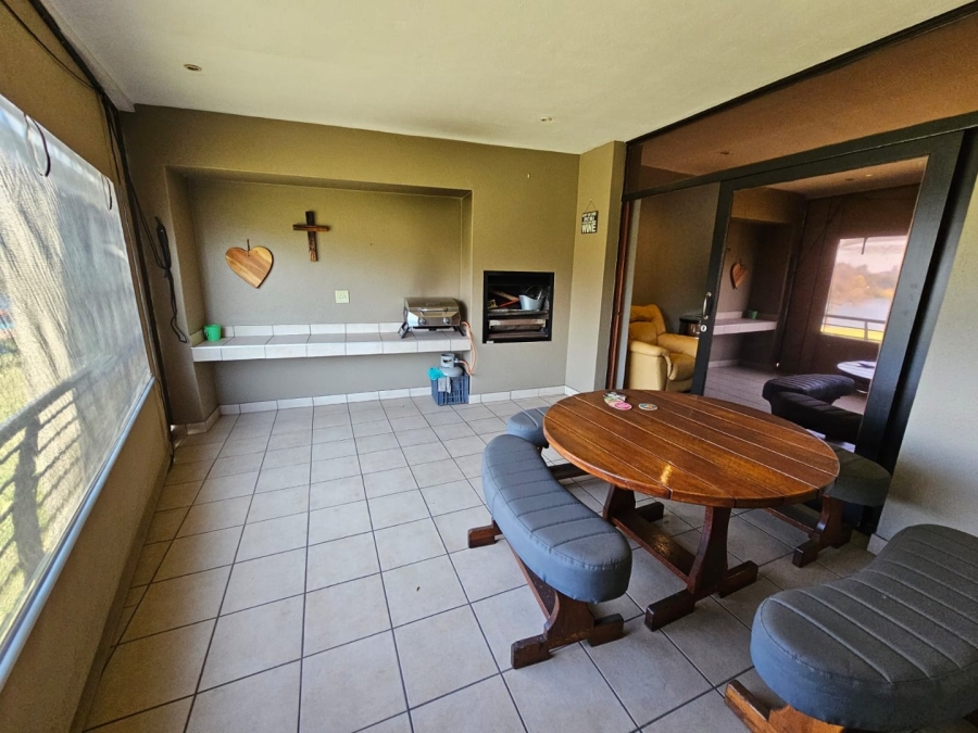 2 Bedroom Property for Sale in Vanderbijlpark SW 5 Gauteng