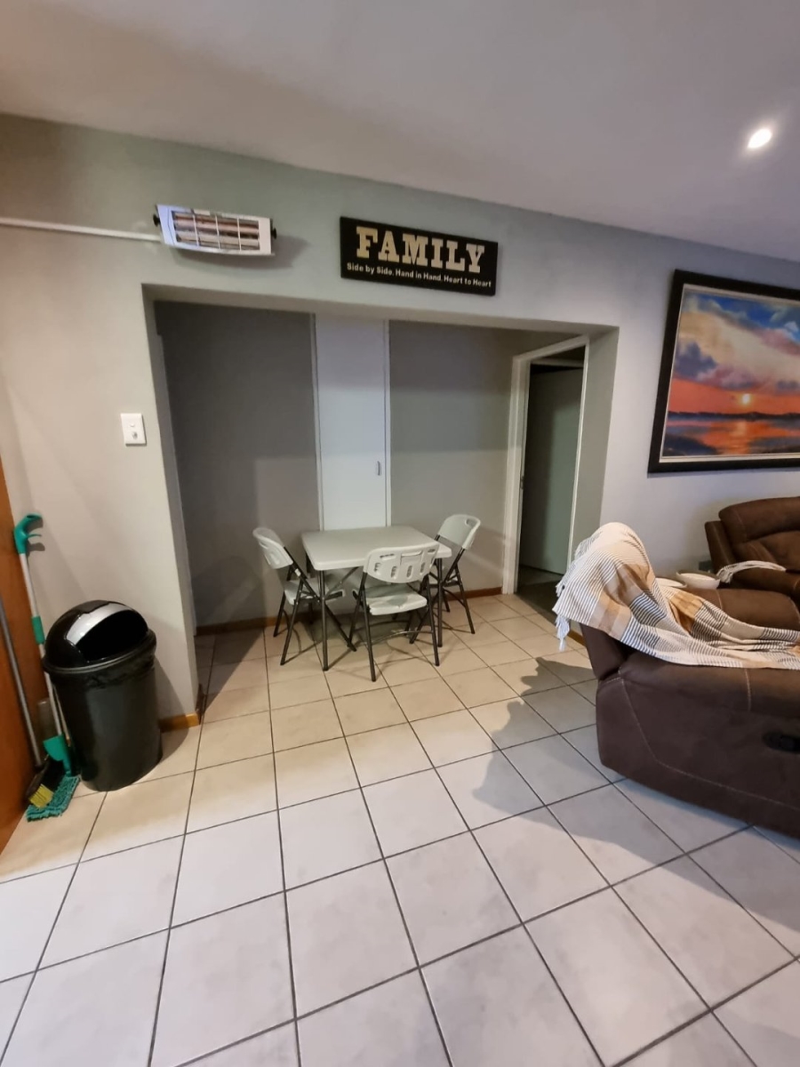 2 Bedroom Property for Sale in Vanderbijlpark SW 5 Gauteng