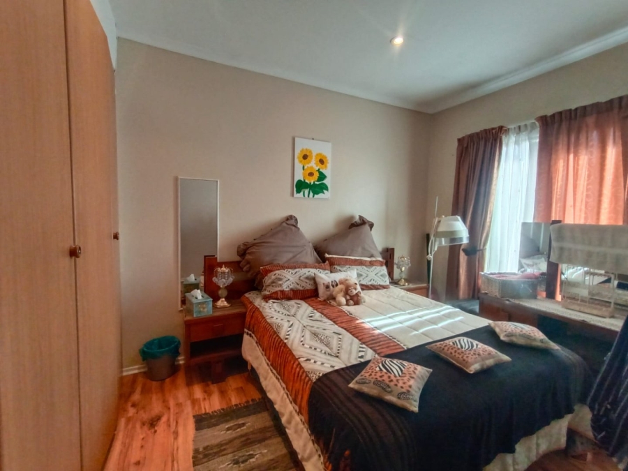 3 Bedroom Property for Sale in Flora Gardens Gauteng
