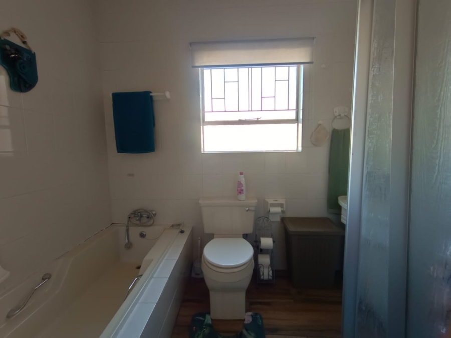 3 Bedroom Property for Sale in Flora Gardens Gauteng