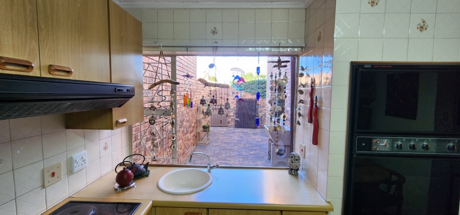 2 Bedroom Property for Sale in Vanderbijlpark SW 5 Gauteng