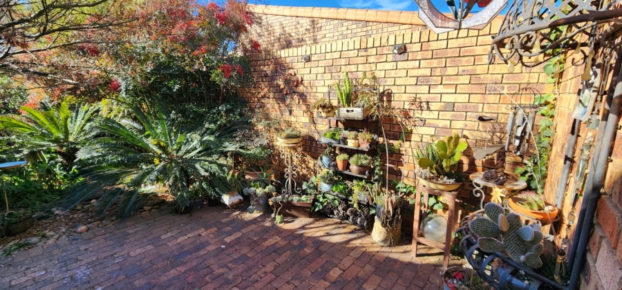 2 Bedroom Property for Sale in Vanderbijlpark SW 5 Gauteng