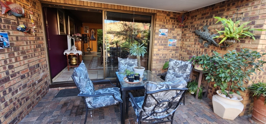 2 Bedroom Property for Sale in Vanderbijlpark SW 5 Gauteng