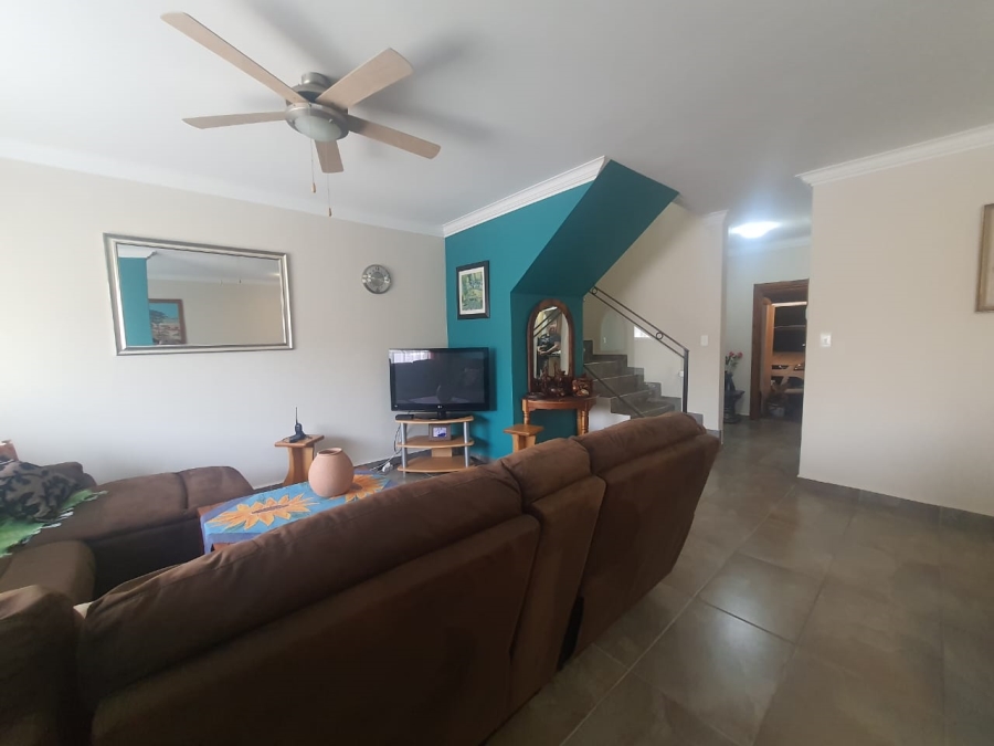 3 Bedroom Property for Sale in Flora Gardens Gauteng