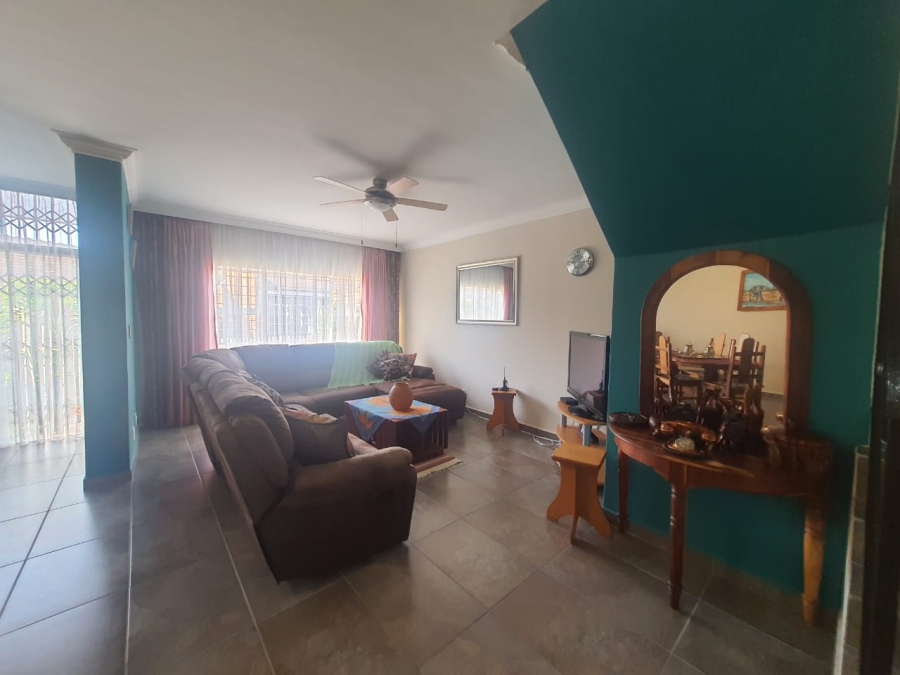 3 Bedroom Property for Sale in Flora Gardens Gauteng