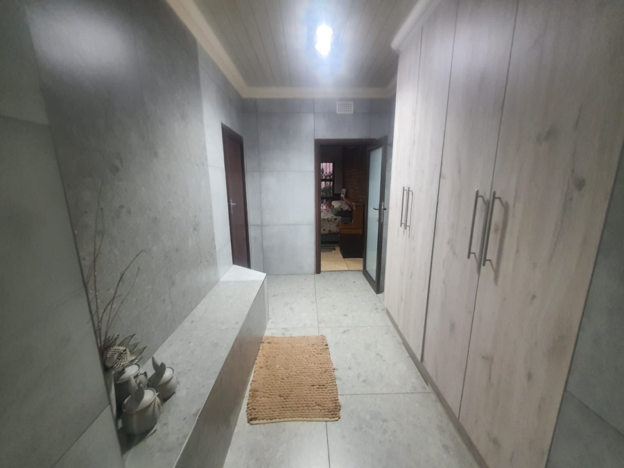 3 Bedroom Property for Sale in Flora Gardens Gauteng