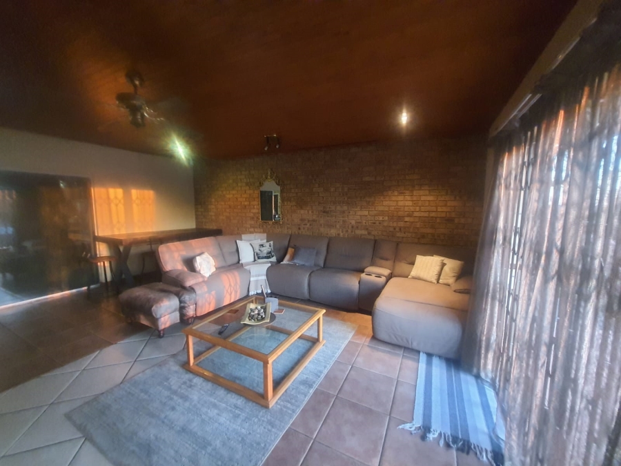 3 Bedroom Property for Sale in Flora Gardens Gauteng