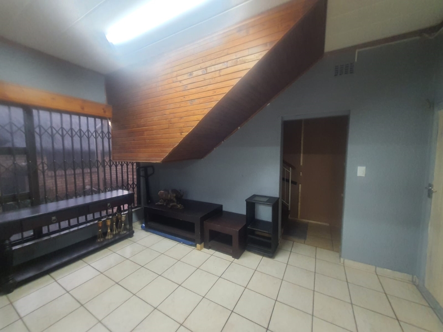 3 Bedroom Property for Sale in Flora Gardens Gauteng