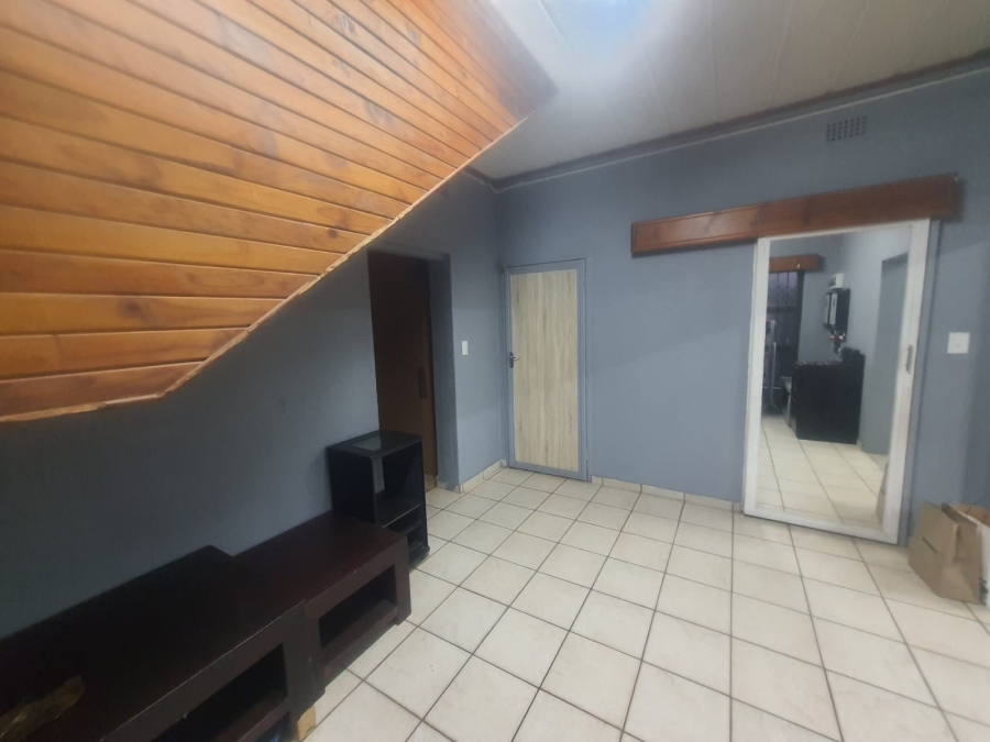 3 Bedroom Property for Sale in Flora Gardens Gauteng