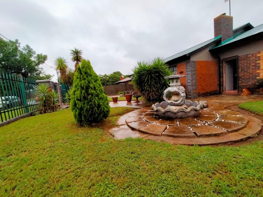 2 Bedroom Property for Sale in Westonaria Gauteng