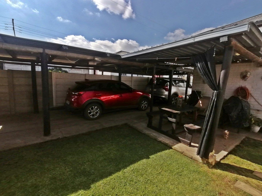 4 Bedroom Property for Sale in West Village Gauteng