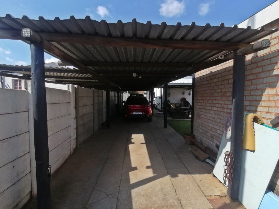 4 Bedroom Property for Sale in West Village Gauteng