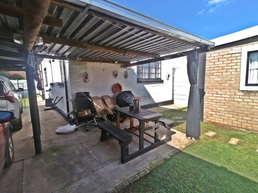 4 Bedroom Property for Sale in West Village Gauteng