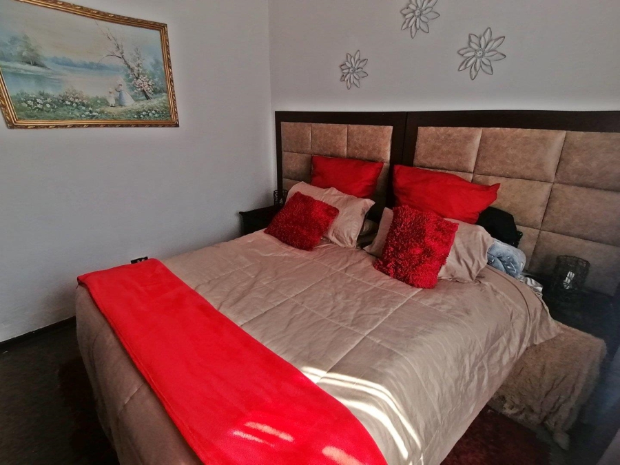 4 Bedroom Property for Sale in West Village Gauteng