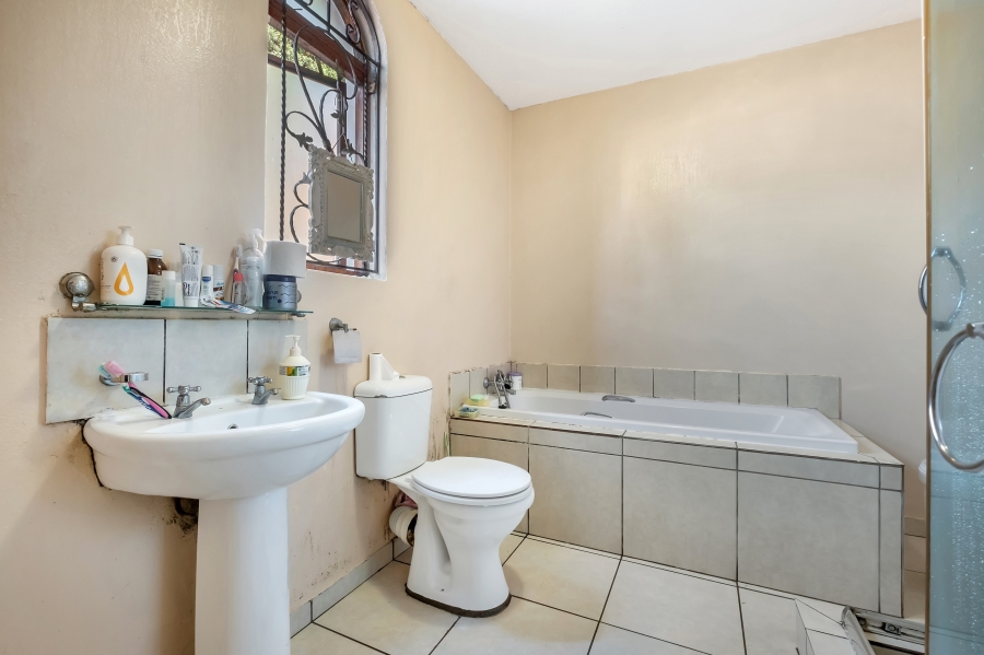 1 Bedroom Property for Sale in Windsor West Gauteng