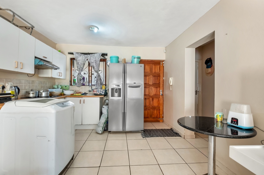1 Bedroom Property for Sale in Windsor West Gauteng