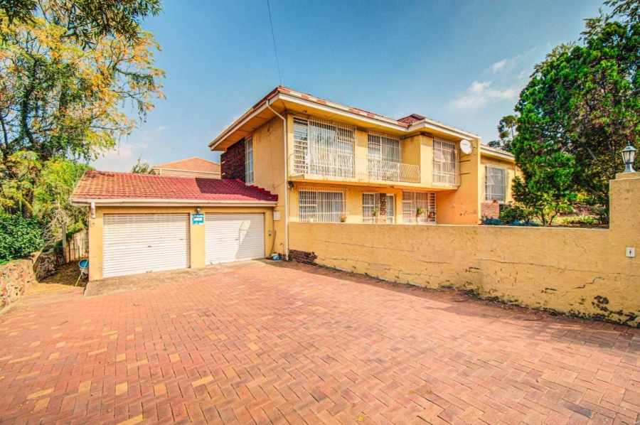 4 Bedroom Property for Sale in South Crest Gauteng