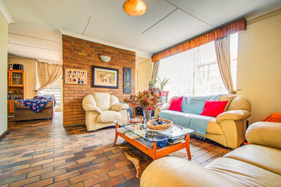 4 Bedroom Property for Sale in South Crest Gauteng