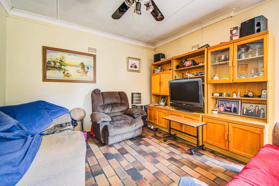 4 Bedroom Property for Sale in South Crest Gauteng
