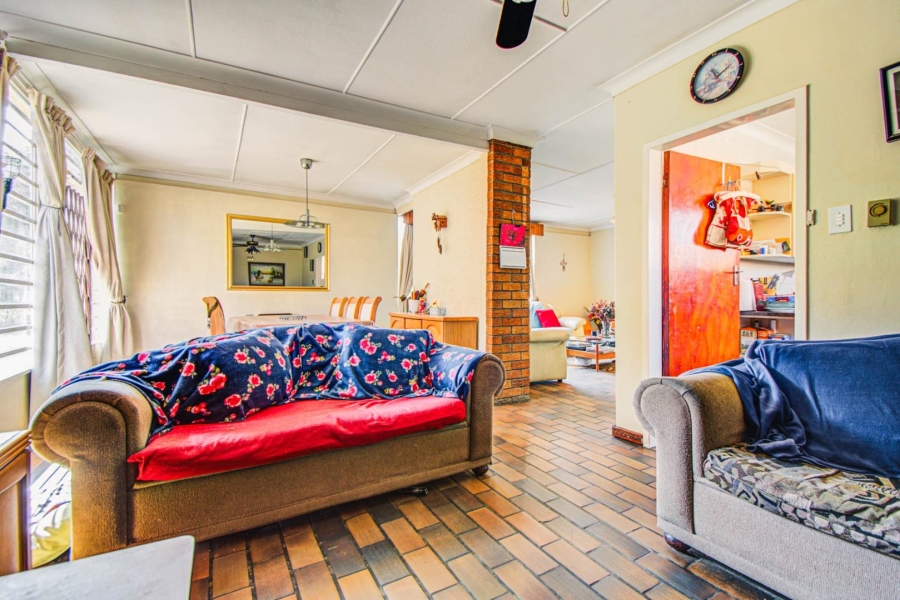 4 Bedroom Property for Sale in South Crest Gauteng