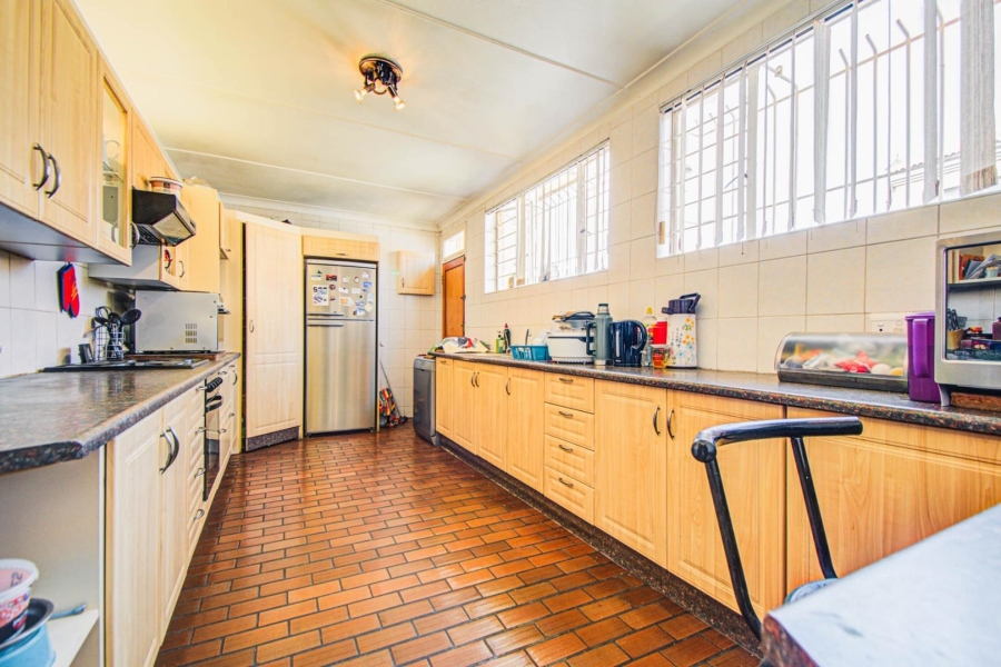 4 Bedroom Property for Sale in South Crest Gauteng