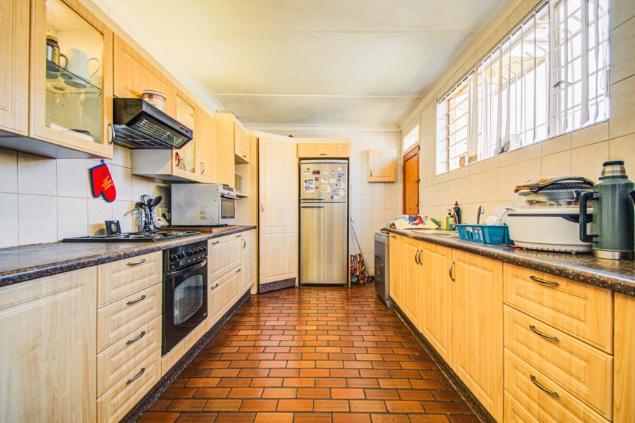 4 Bedroom Property for Sale in South Crest Gauteng