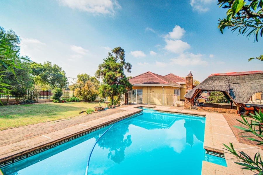 4 Bedroom Property for Sale in South Crest Gauteng