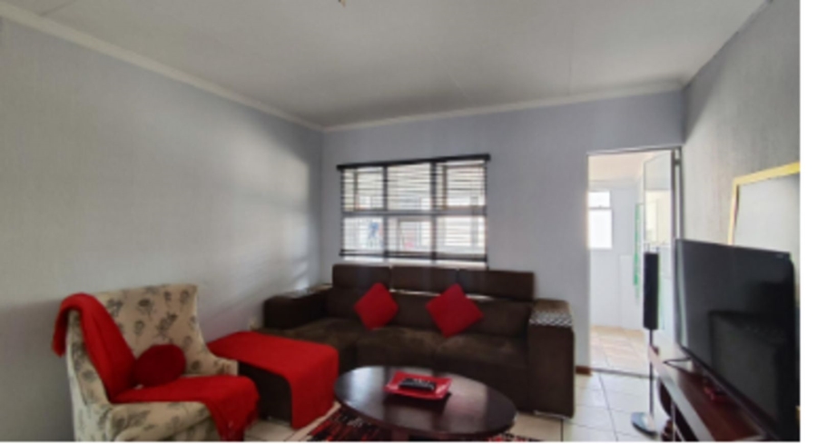 2 Bedroom Property for Sale in New Redruth Gauteng