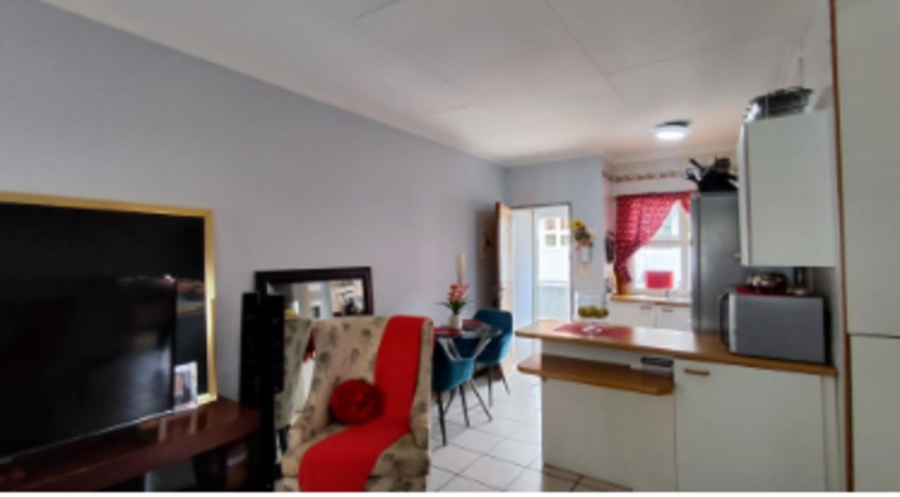 2 Bedroom Property for Sale in New Redruth Gauteng