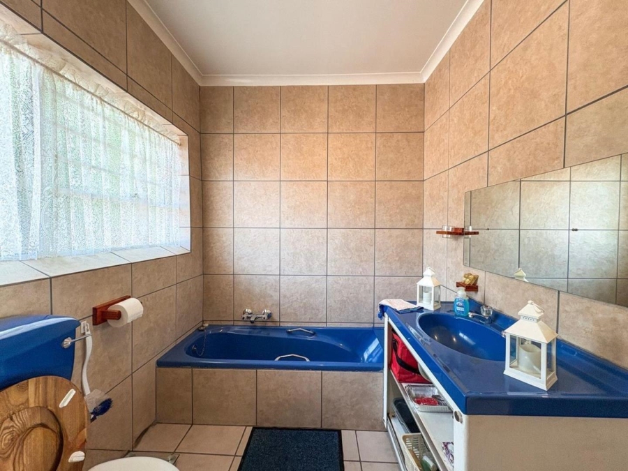 7 Bedroom Property for Sale in Libradene Gauteng