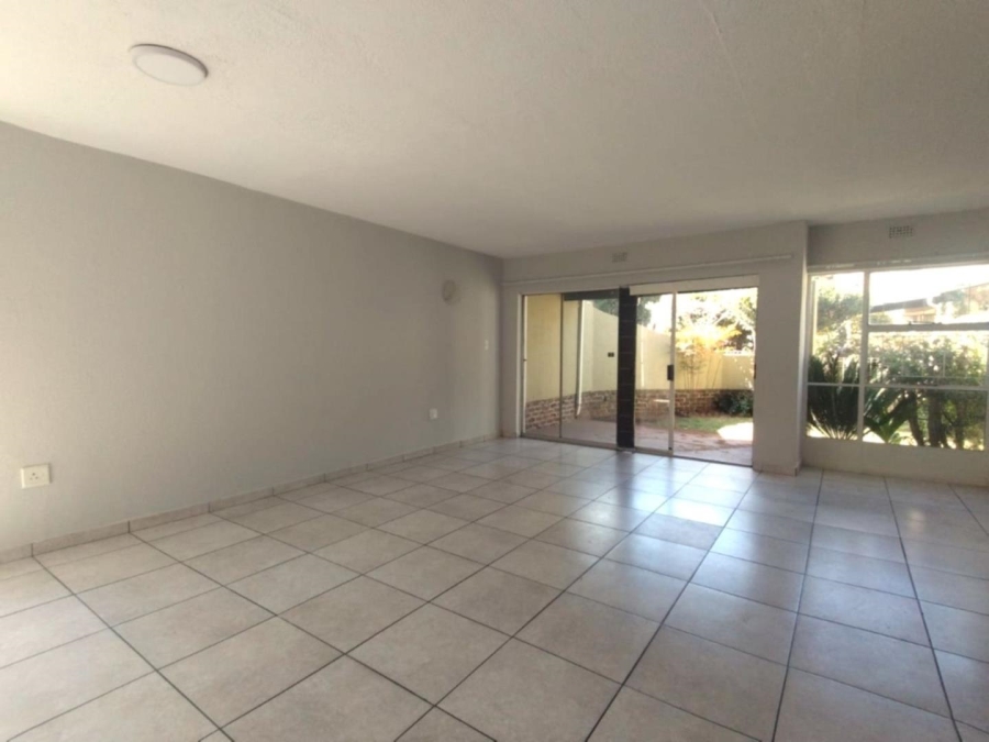 3 Bedroom Property for Sale in Farrarmere Gauteng