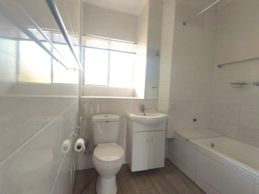3 Bedroom Property for Sale in Farrarmere Gauteng