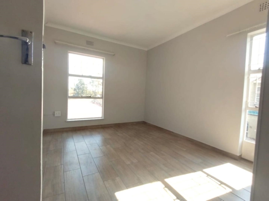 3 Bedroom Property for Sale in Farrarmere Gauteng