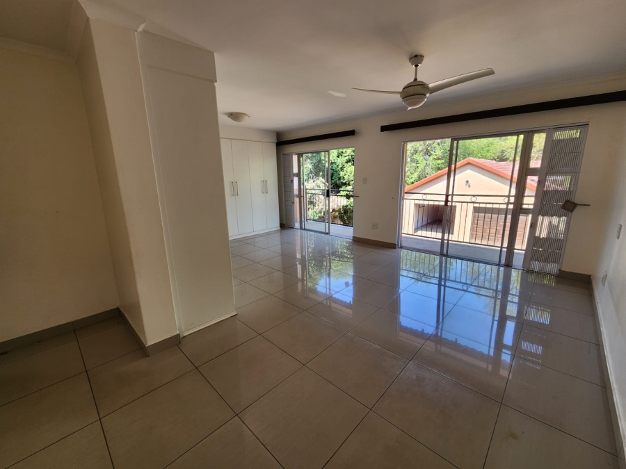 5 Bedroom Property for Sale in Wierda Park Gauteng