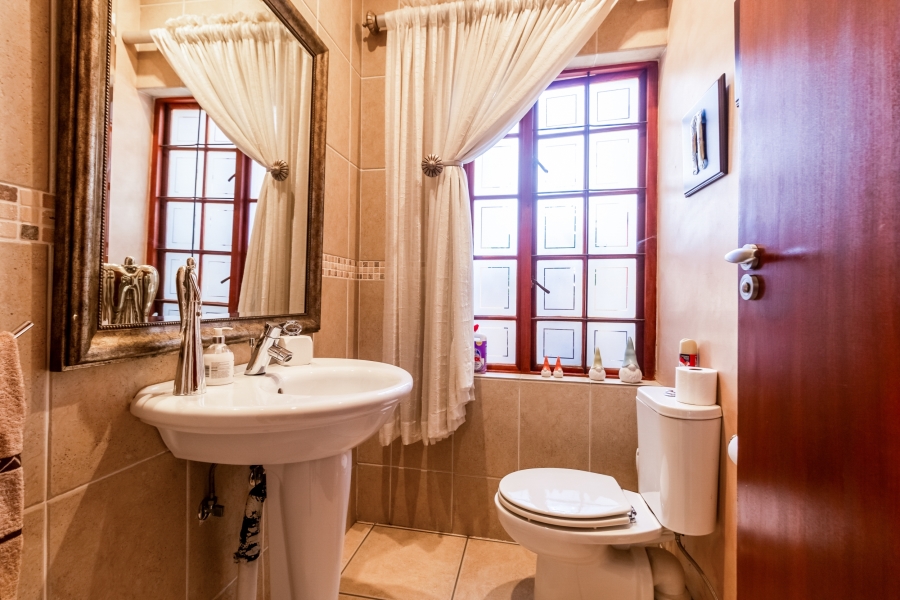 4 Bedroom Property for Sale in Bedfordview Gauteng