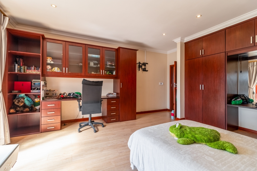 4 Bedroom Property for Sale in Bedfordview Gauteng